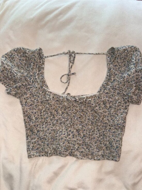 Tops - Blue Floral Puff Sleeve Tie Back Cottagecore Top Size Small